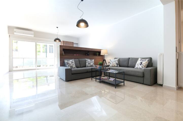 Toni’s – Grande Home next to A. Museum gallery image 4