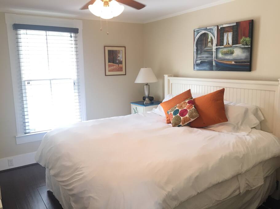 Room with King bed