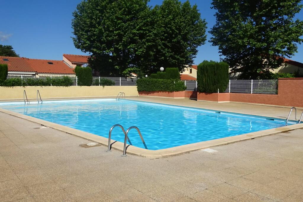 la piscine de la copropriete ouverte du 01/06 au 30/09