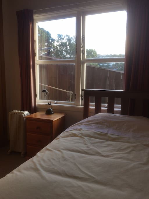 Second Guest Bedroom-Single bed,large built in wardrobe,afternoon sun,great views