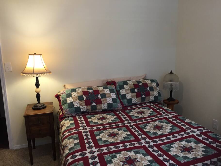 Comfy country queen bed