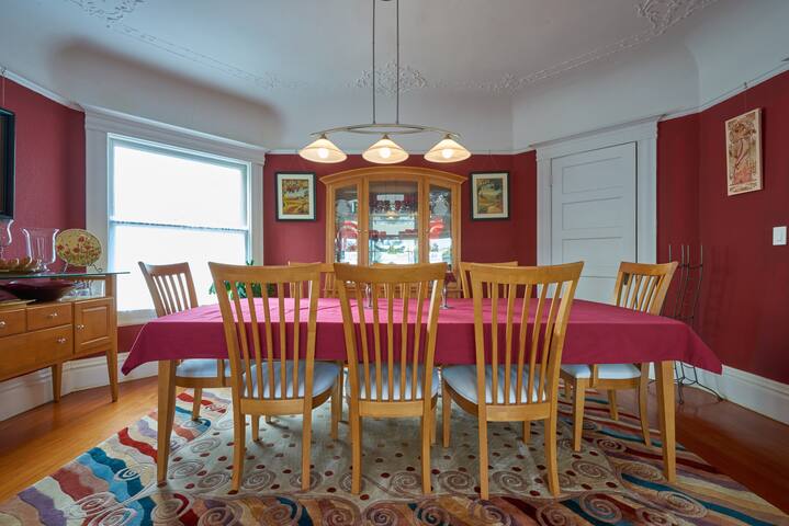 HUGE 4BR/2B Lower Pac Heights Flat gallery image 3