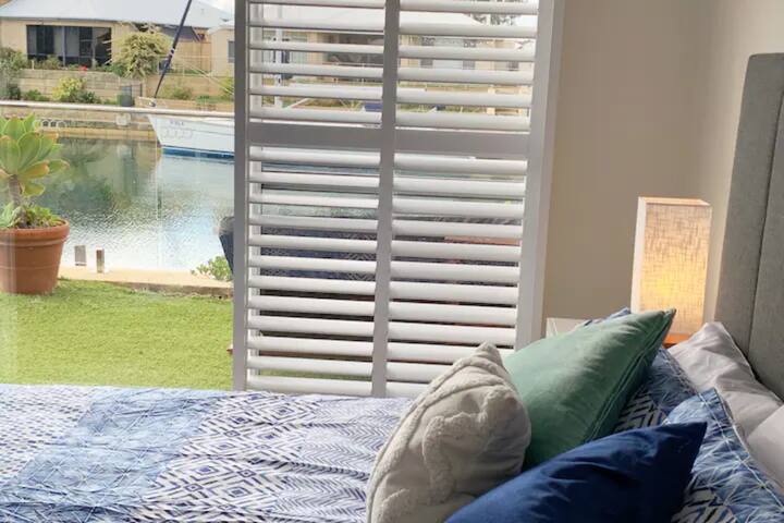 Sandpiper Island Tranquil Waterfront Views & Jetty gallery image 3