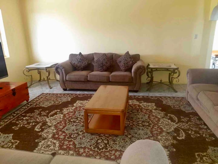 Round View Guest House - Port Antonio