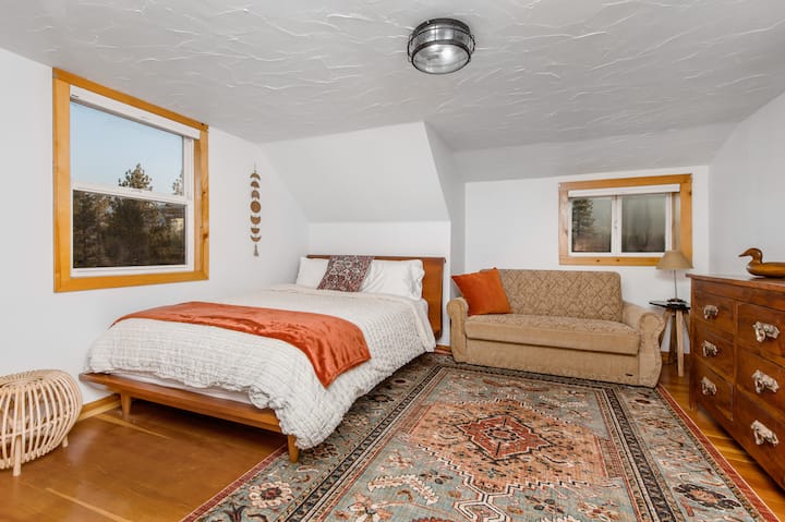 Bedroom #3 (Upper Level): Bedroom has pull-out sofa bed, TV, dresser, and 1 queen bed.