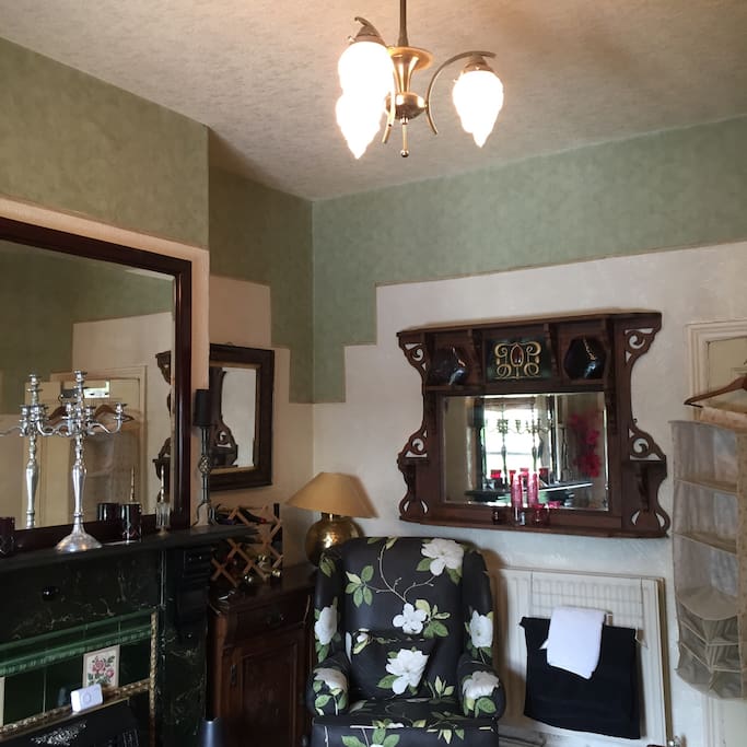 Traditional 1920's decor