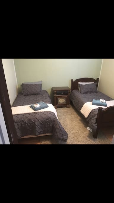 Second bedroom - two twin beds