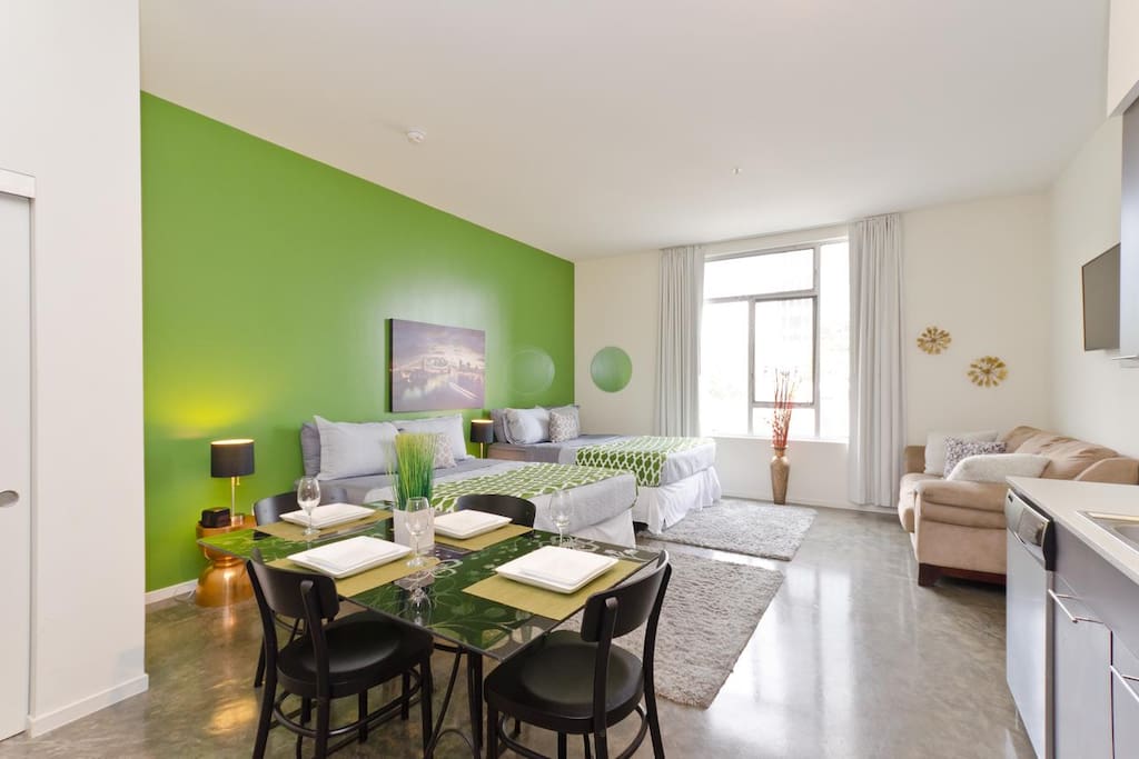 Spacious Studio with lots of natural light