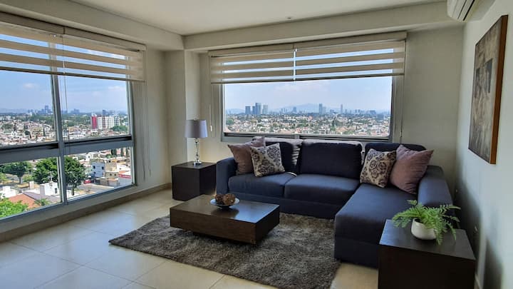 Luxury, View & Comfort 4 Bedroom 4 Bath Apartments - Zapopan