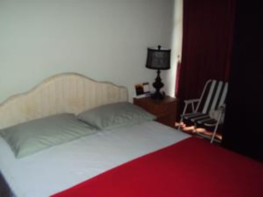 2nd bedroom