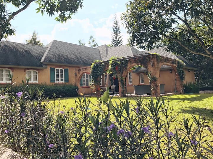 Khao Yai holiday home (Schroeder’s home) Houses for Rent in Nong Nam