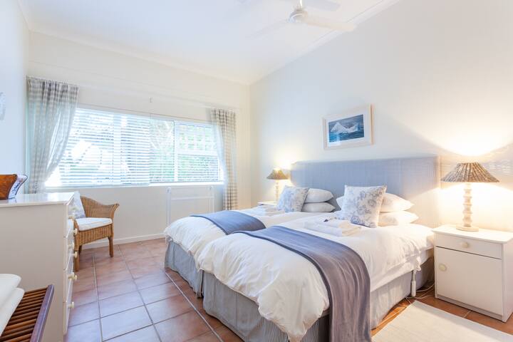 Shearwater – Amazing sea-views 2 bedroom apartment gallery image 5