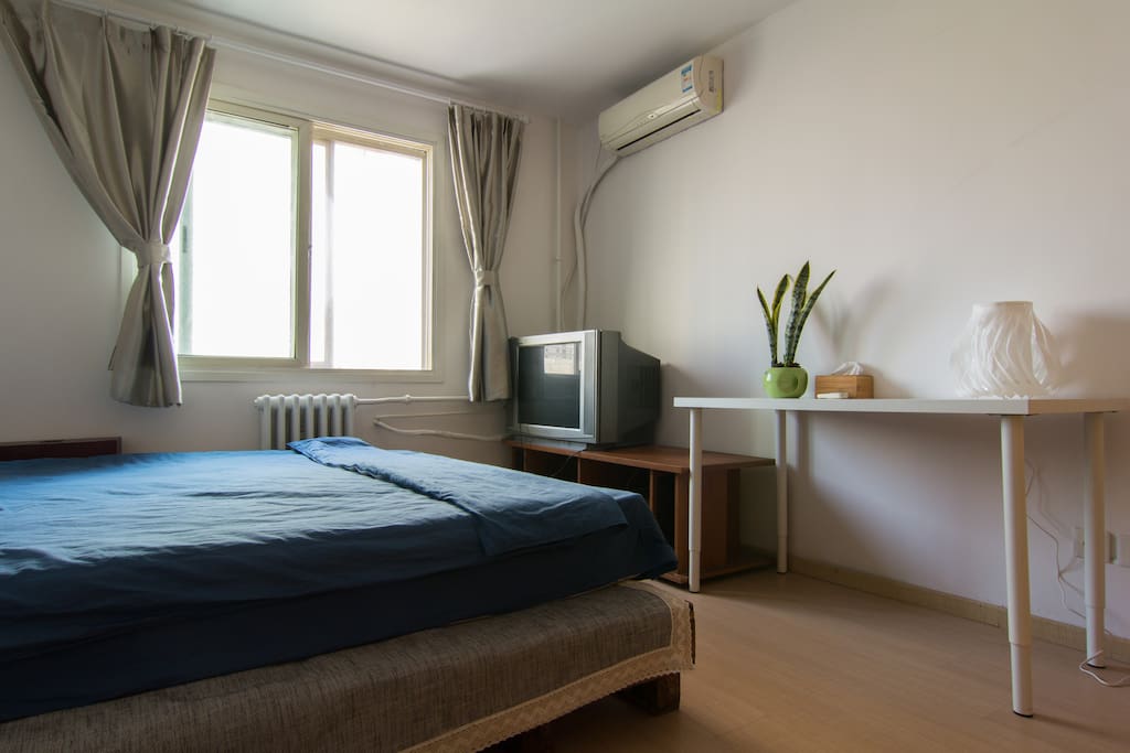 Room 3
Size of the bed is 1.8m*2m