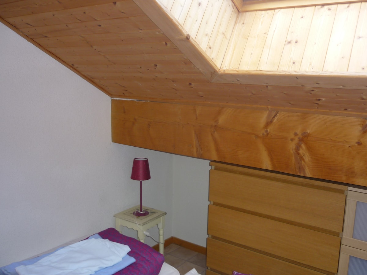 غرفة النوم 2