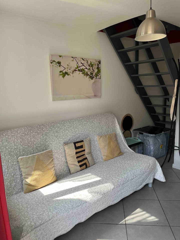 Petite Maison F2 Avec Terrasse Et Parking Privé - Compiègne