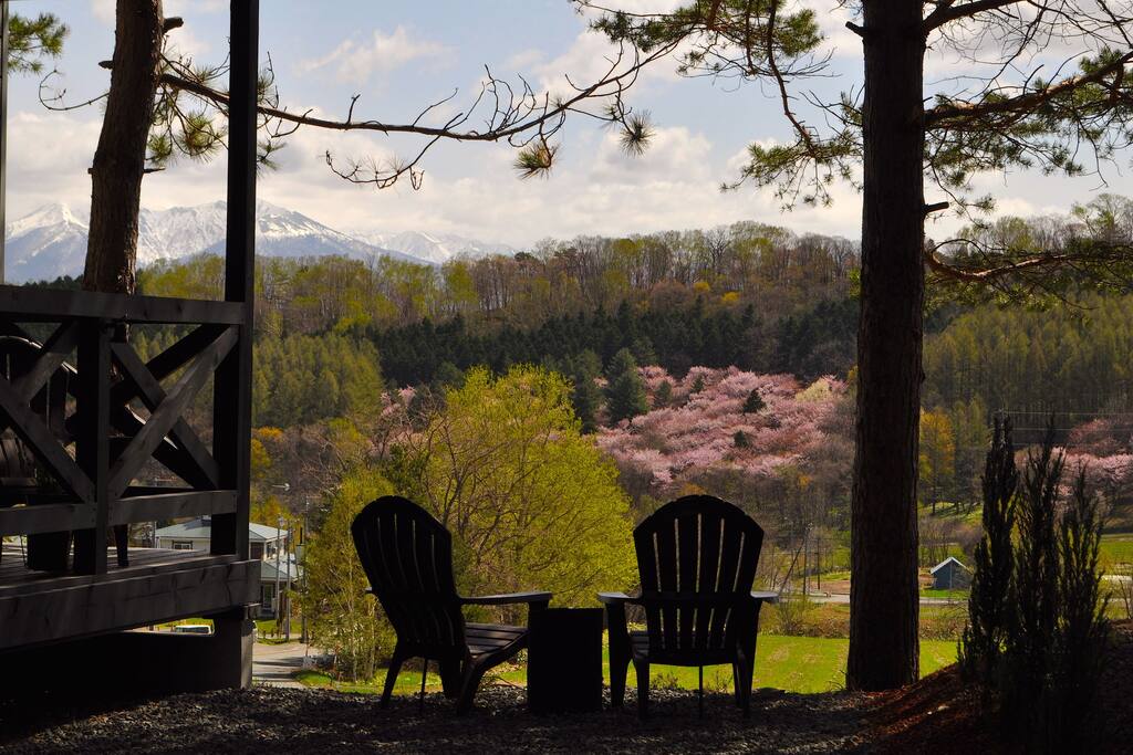 Enjoy spectacular views from our unique, elevated position above farmlands and forest and nestled at the foot of Furano's ski mountain.