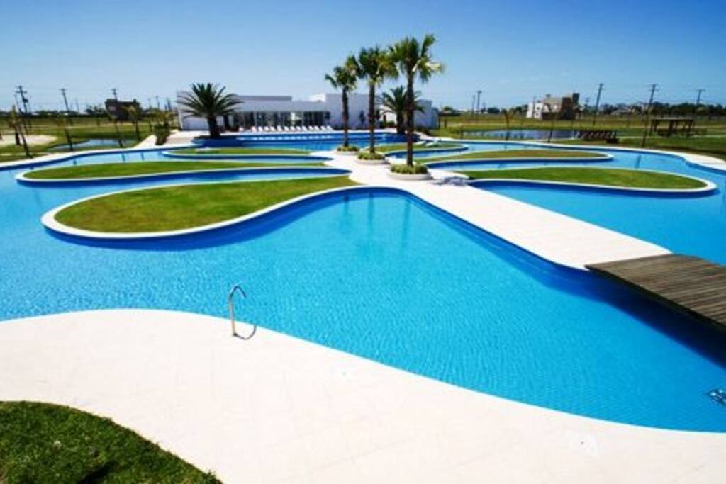 Piscina condomínio