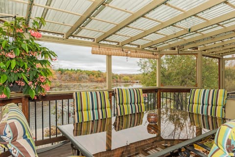 WATERFRONT-15 min to BOS/3BdRm/2BA