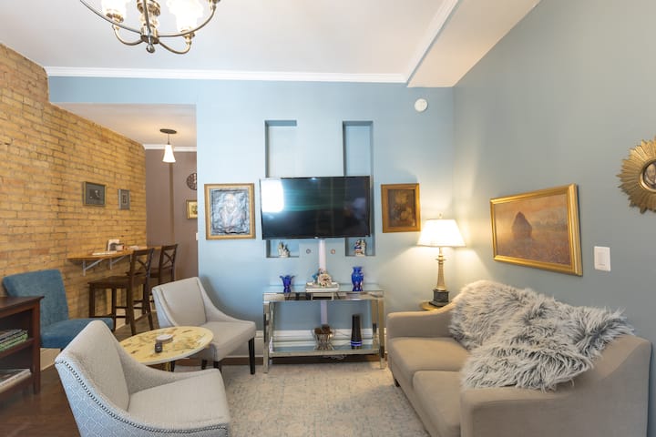 Downtown-exposed Brick Classic - 2bdr 2bath - Minnesota