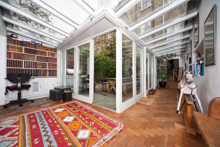 A Unique & Spacious Urban Sanctuary