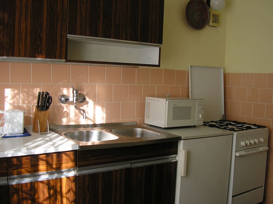 ORIGINAL 70'S KITCHEN