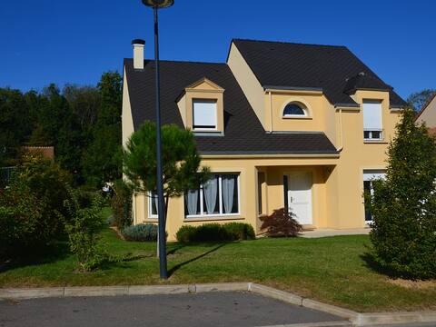 VILLA STANDING 140 M2 DISNEYLAND