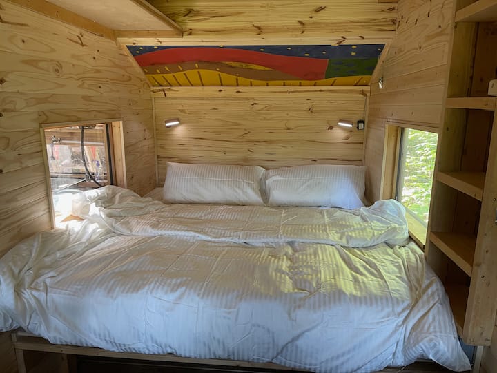 ห้องนอนเตียงคิงไซส์หรู