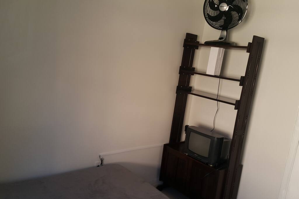 TJ HOUSE QUARTO 03