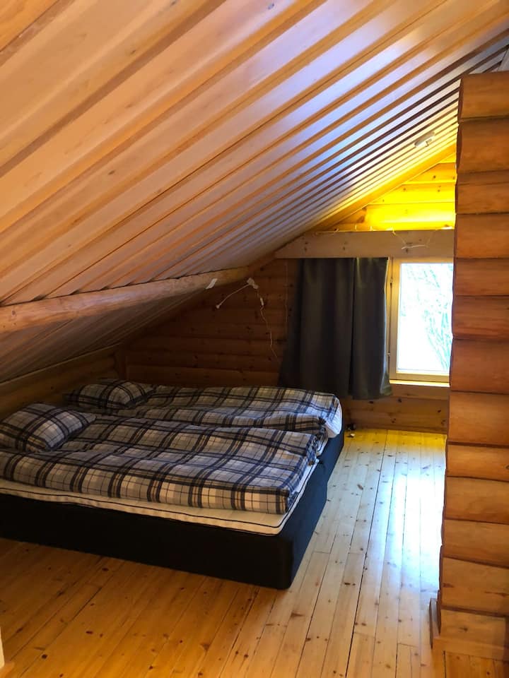 Kitanda maradufu cha roshani