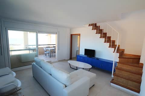 Top Airbnb: Amazing Apt. + huge roof private terrace seafront en Cunit