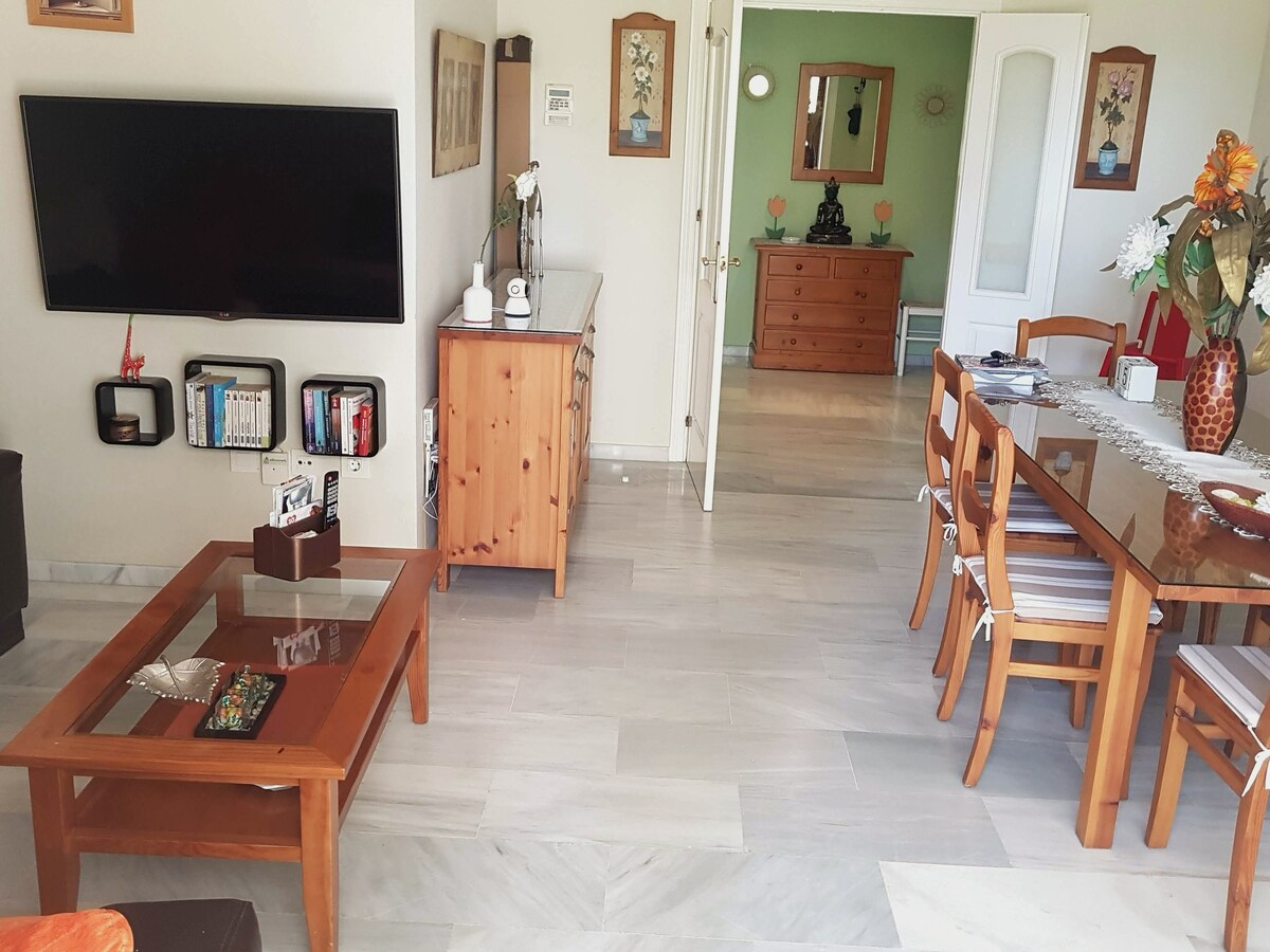 Popular Airbnb listing: Beautiful apartment on the costa del sol . in Torremolinos