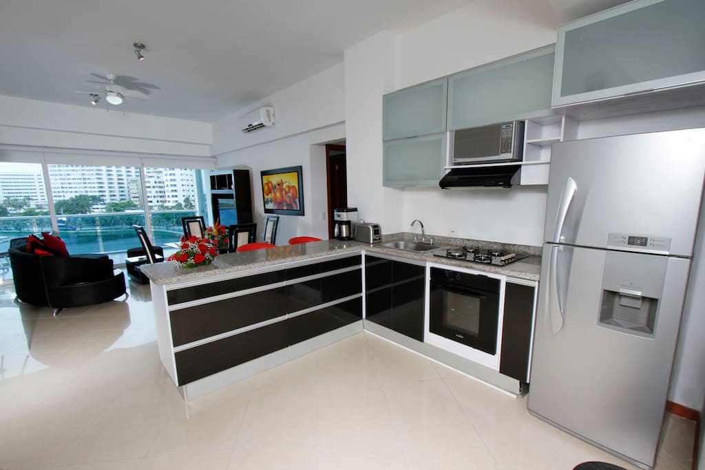 Fully equipped Modern Ample Kitchen