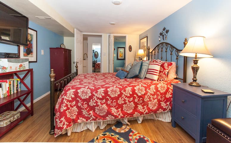 Hathaway Home Retreat