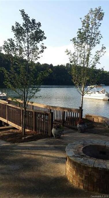 LAKE HOUSE