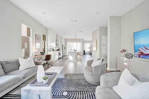 Newport Beach-Lido-Clean*Modern 4BR4BTHw/rooftop