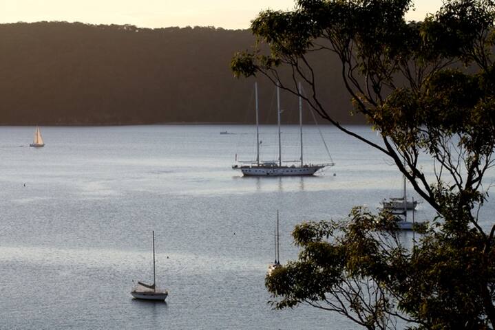 BEACH VILLA – VIEWS AND AMBIENCE gallery image 4