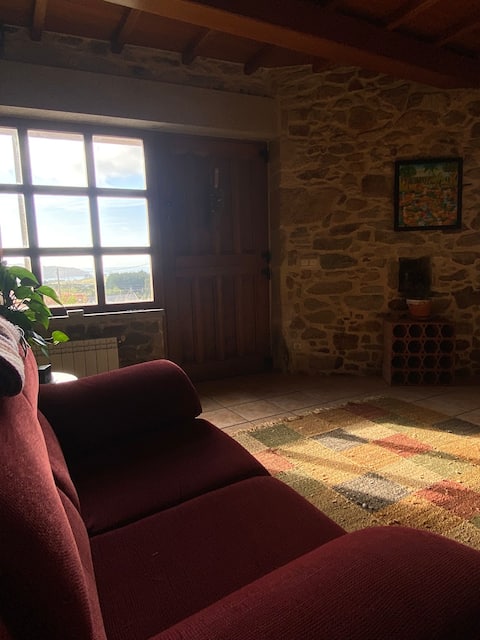 Anuncio de Airbnb popular: Casa do Souto en Ferrol