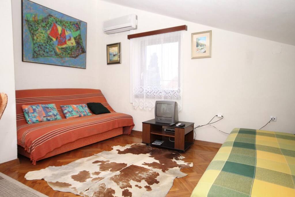 Living room, Surface: 19 m²