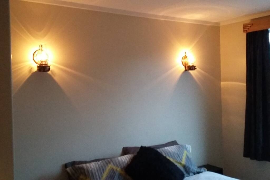 bedside/mood lighting