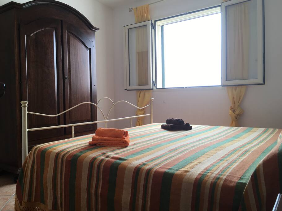 Camera, primo piano, letto matrimoniale