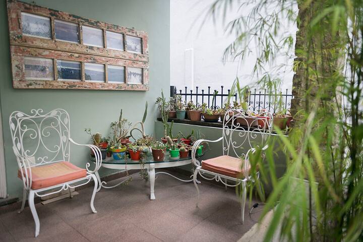 Beautiful 1920 House with big yard gallery image 3