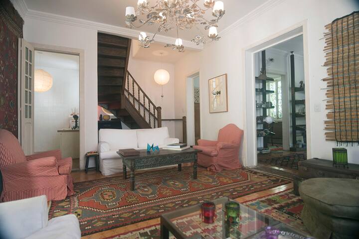 Beautiful 1920 House with big yard gallery image 4