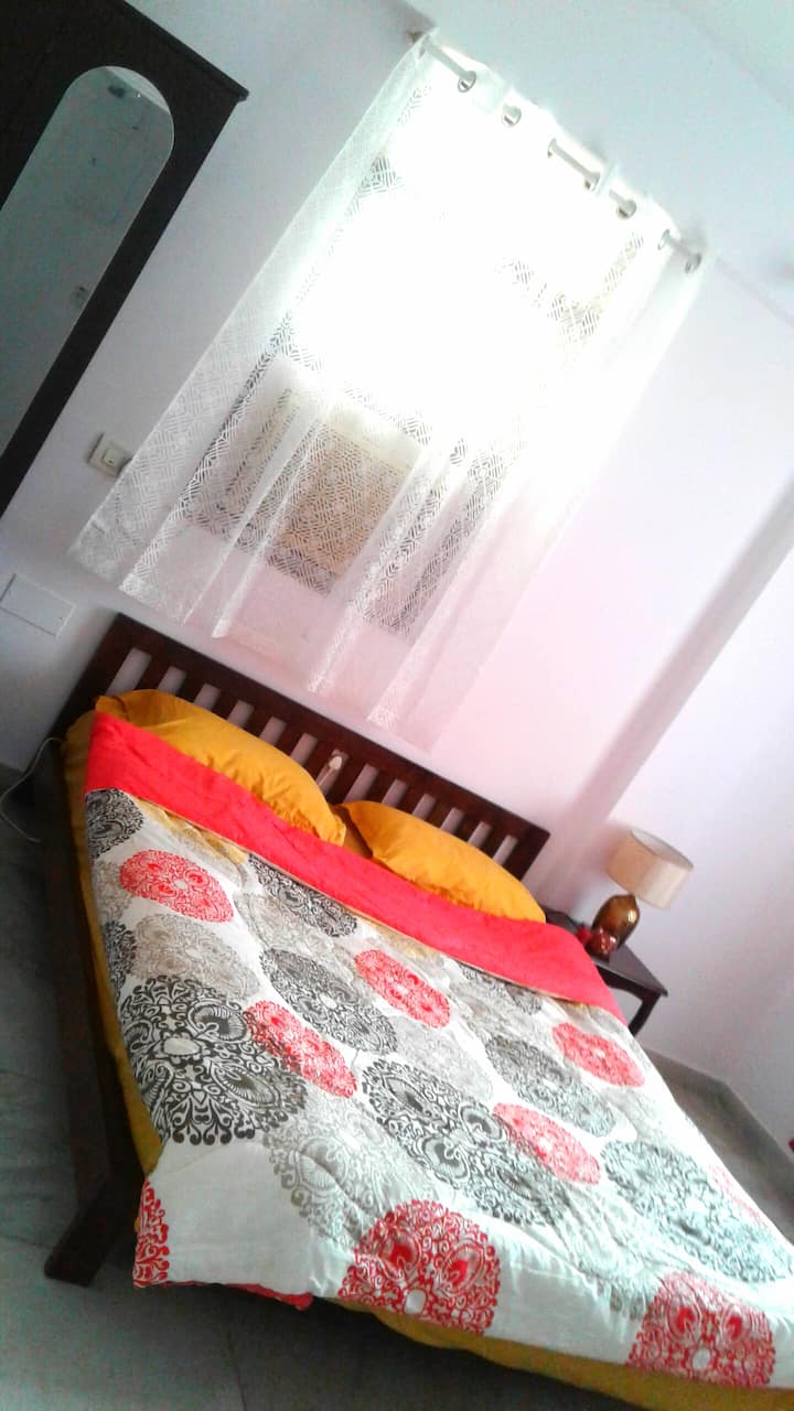 Beautiful Private room , Hiranandani Gardens Powai