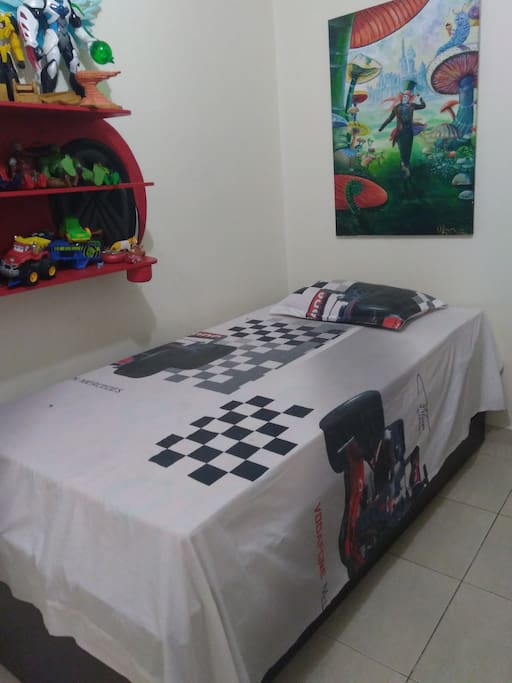 HABITACIÓN INDIVIDUAL CON CAMA AUXILIAR - CON CLOSET