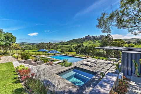 Modern Sonoma retreat w/ stunning pool and views