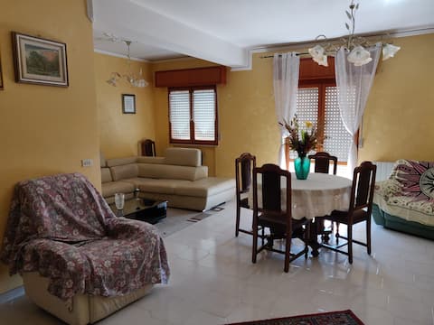 120 sqm apartment 20 minutes from the sea