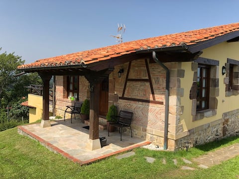 Comfortable and well located house  near Comillas