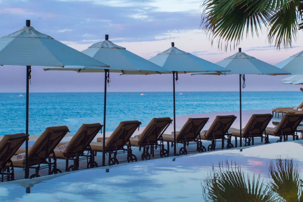Beachside Lounge Area