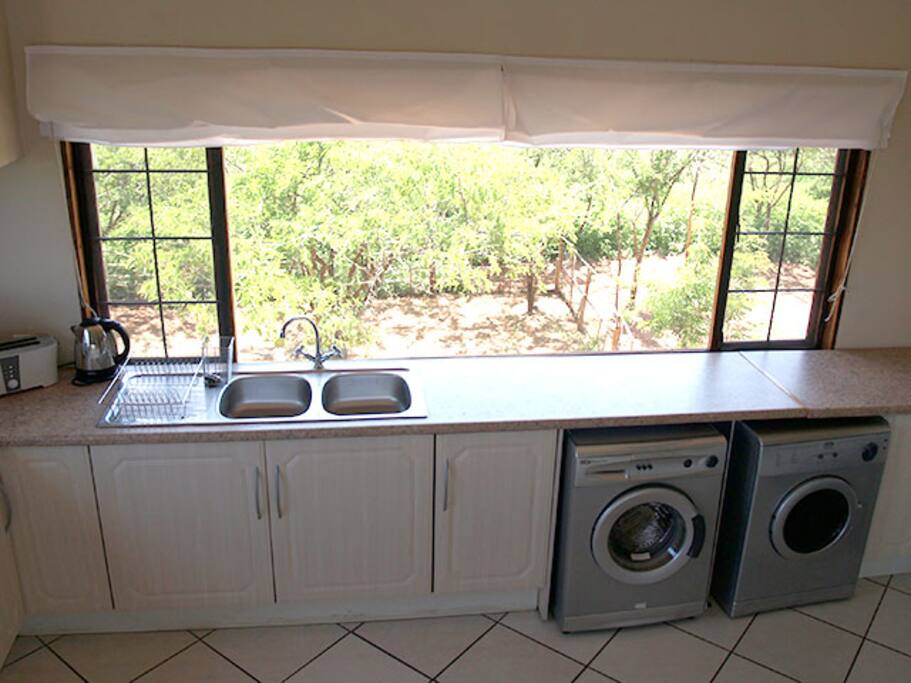 Kitchen and washer/ dryer