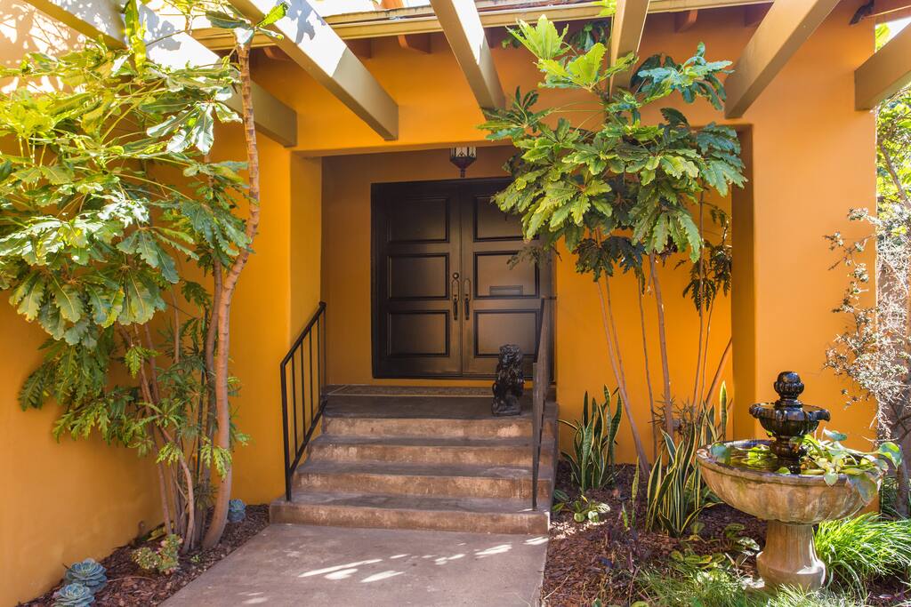 Come on in!